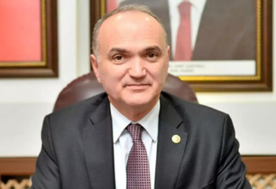 �zl� Tekrar Ba�kan Se�ildi