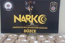D�zce polisi 24 kilo esrar ele ge�irdi
