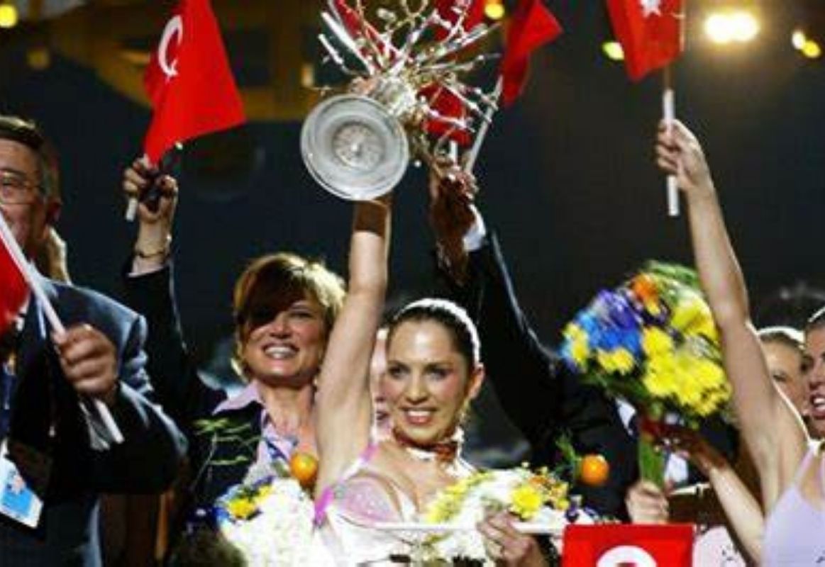 T�rkiye Sertab Erener �le Yeniden Eurovision a Kat�l�yor