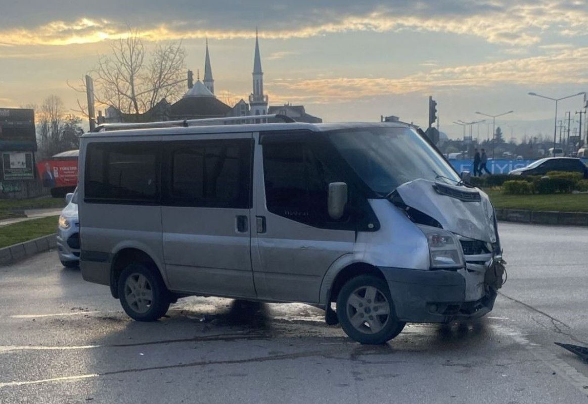 D�zce de �z�c� Bir Kaza Meydana Geldi