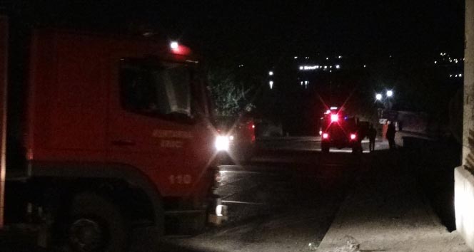 Yolcu dolu otob�sleri yakmaya �al��t�lar