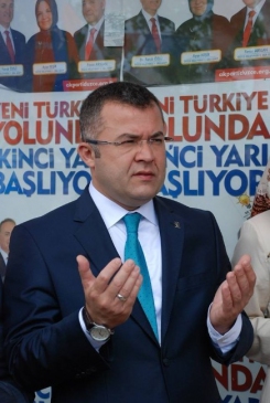 Hikmet Keskin Berat Kandilini Kutlad�