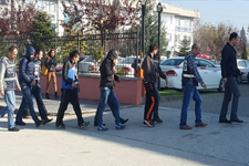 D�zce'de Uyu�turucu Operasyonu: 4 G�zalt�