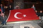 D�zceliler �ehitler i�in soka�a d�k�ld�
