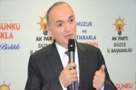 D�zce�ye K�rm�z� Plaka
