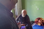Babalar�n� Eve Kitleyip A� B�rakt�lar 